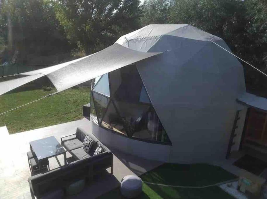 Domeglamping At Fishinglake Ságvár 외부 사진