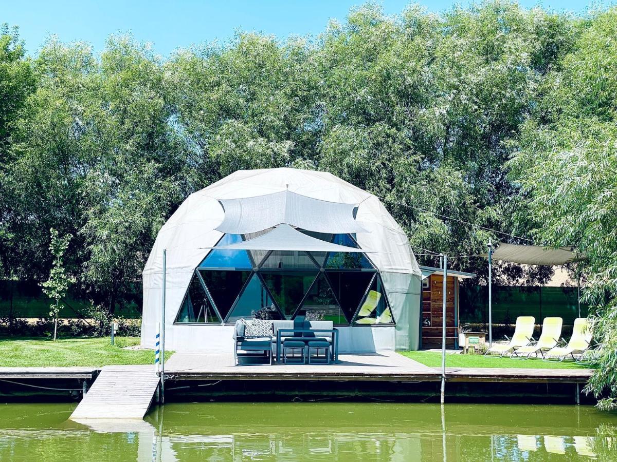 Domeglamping At Fishinglake Ságvár 외부 사진