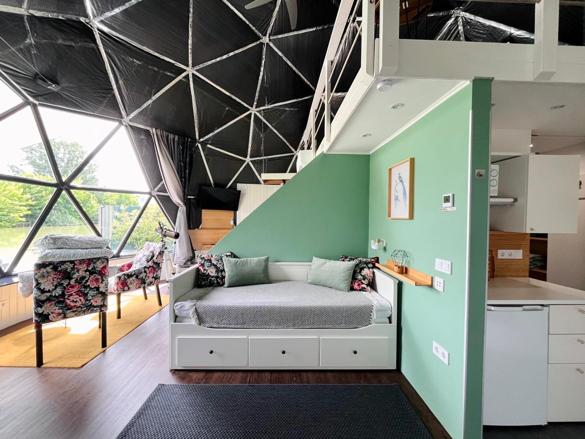 Domeglamping At Fishinglake Ságvár 외부 사진