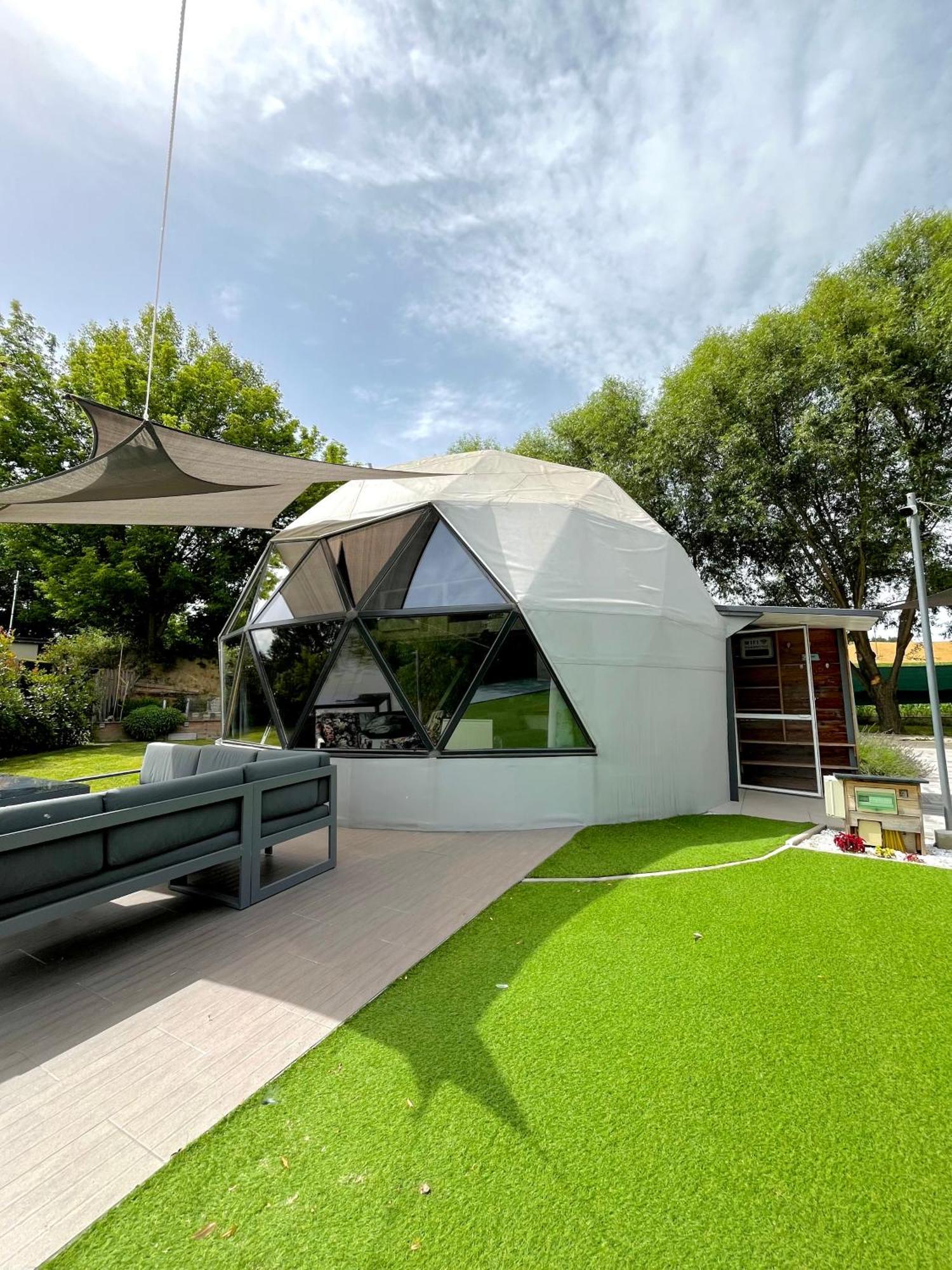 Domeglamping At Fishinglake Ságvár 외부 사진